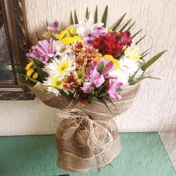 Floricultura Verde Perto - Buquê de flores: arranjos para você comemorar um  dia especial